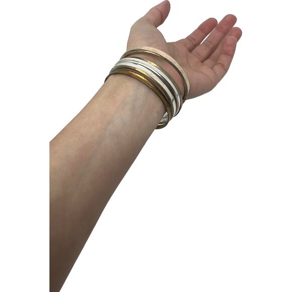 Silver and Copper tone Bangle Bracelet Set Excellent Condition, 8" Circumference - Picture 6 of 7